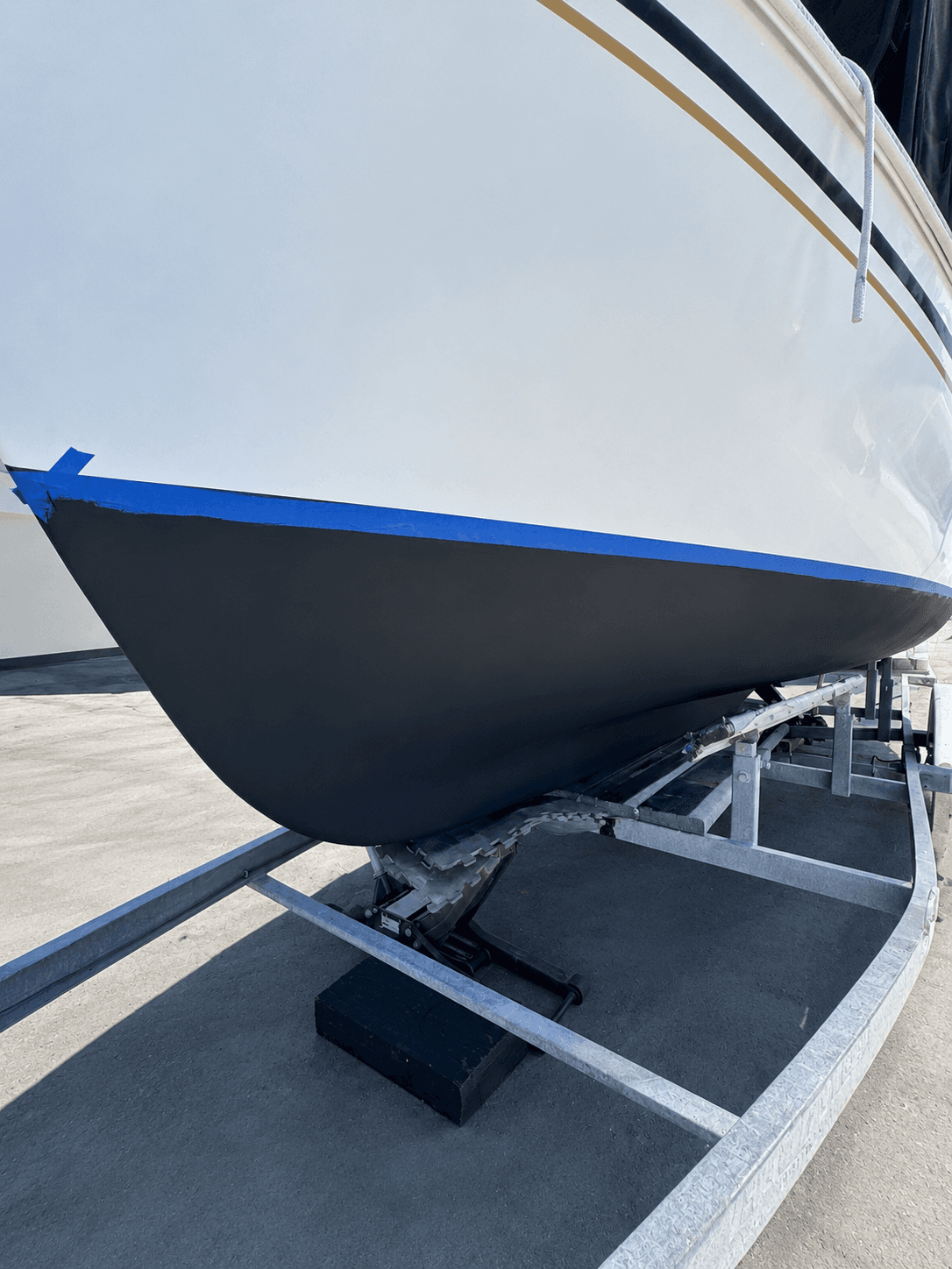 Marine bottom painting service — Duffy hull protection