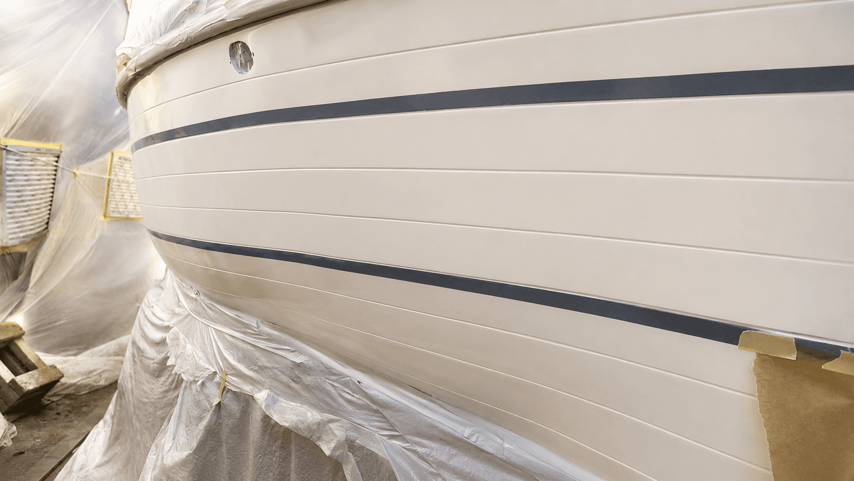 Duffy gelcoat restoration service — hull refinishing
